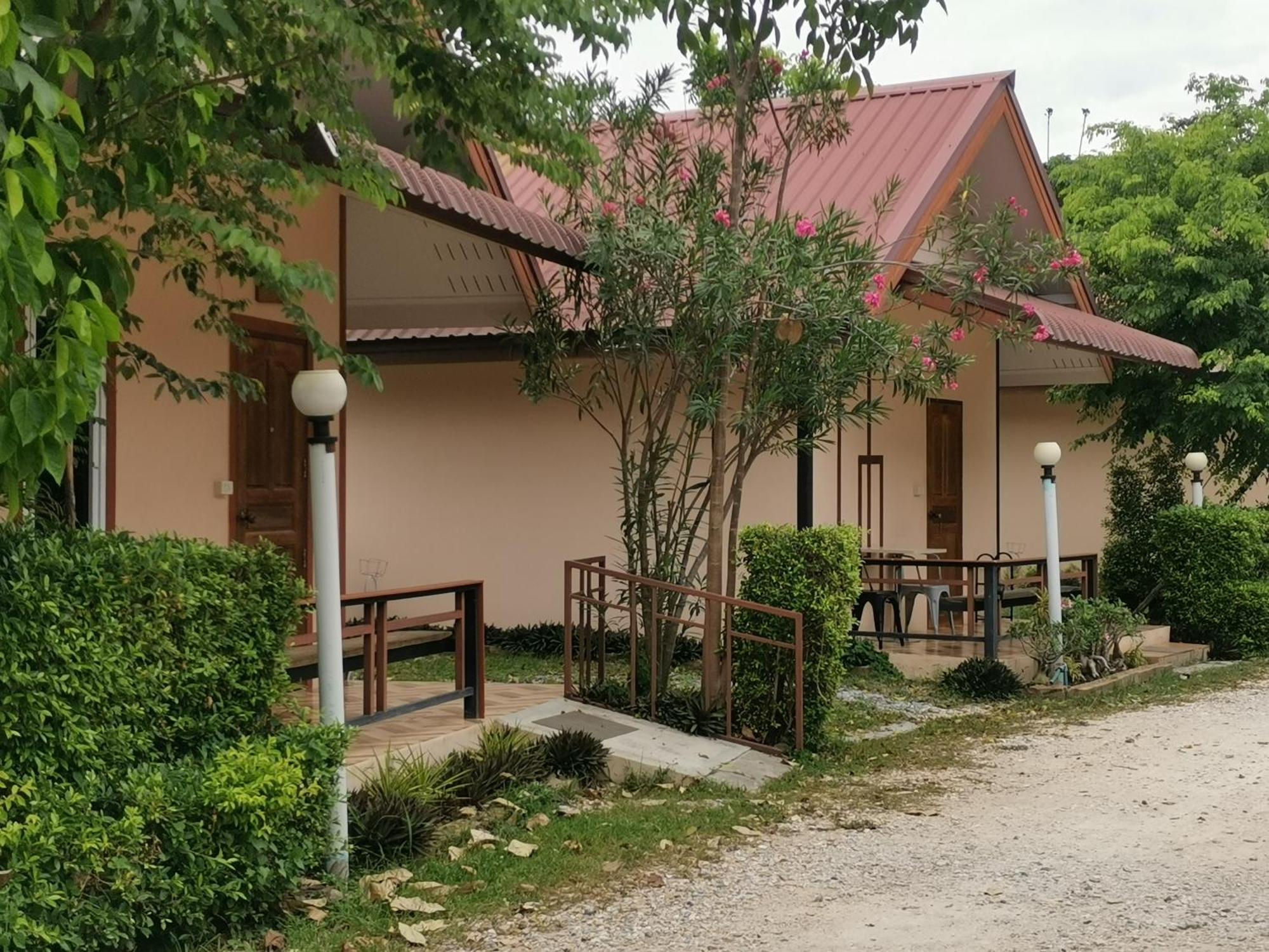 Numhom Resort Ban Nong Chum Saeng Exteriér fotografie